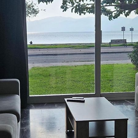 Nafpaktos Seaside Apartment Экстерьер фото