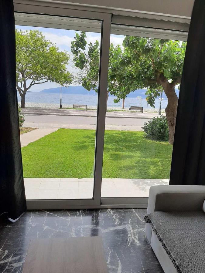 Nafpaktos Seaside Apartment Экстерьер фото
