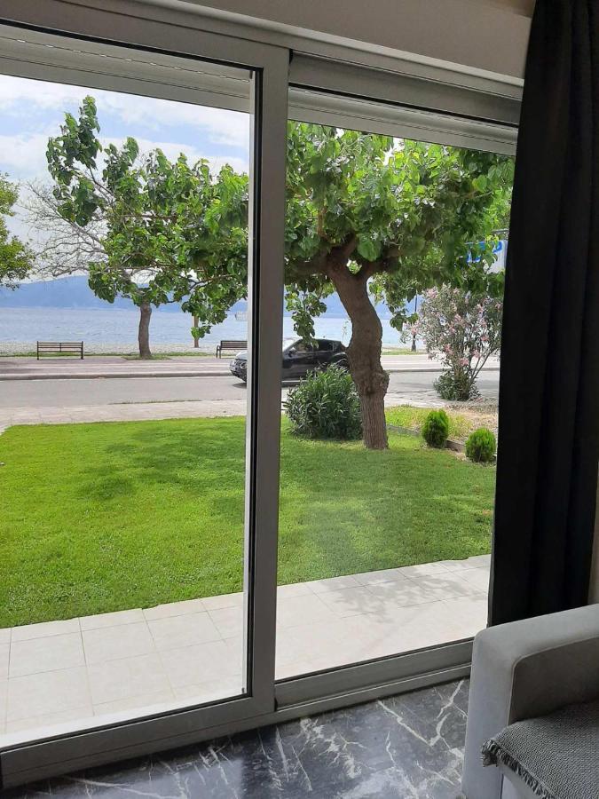 Nafpaktos Seaside Apartment Экстерьер фото