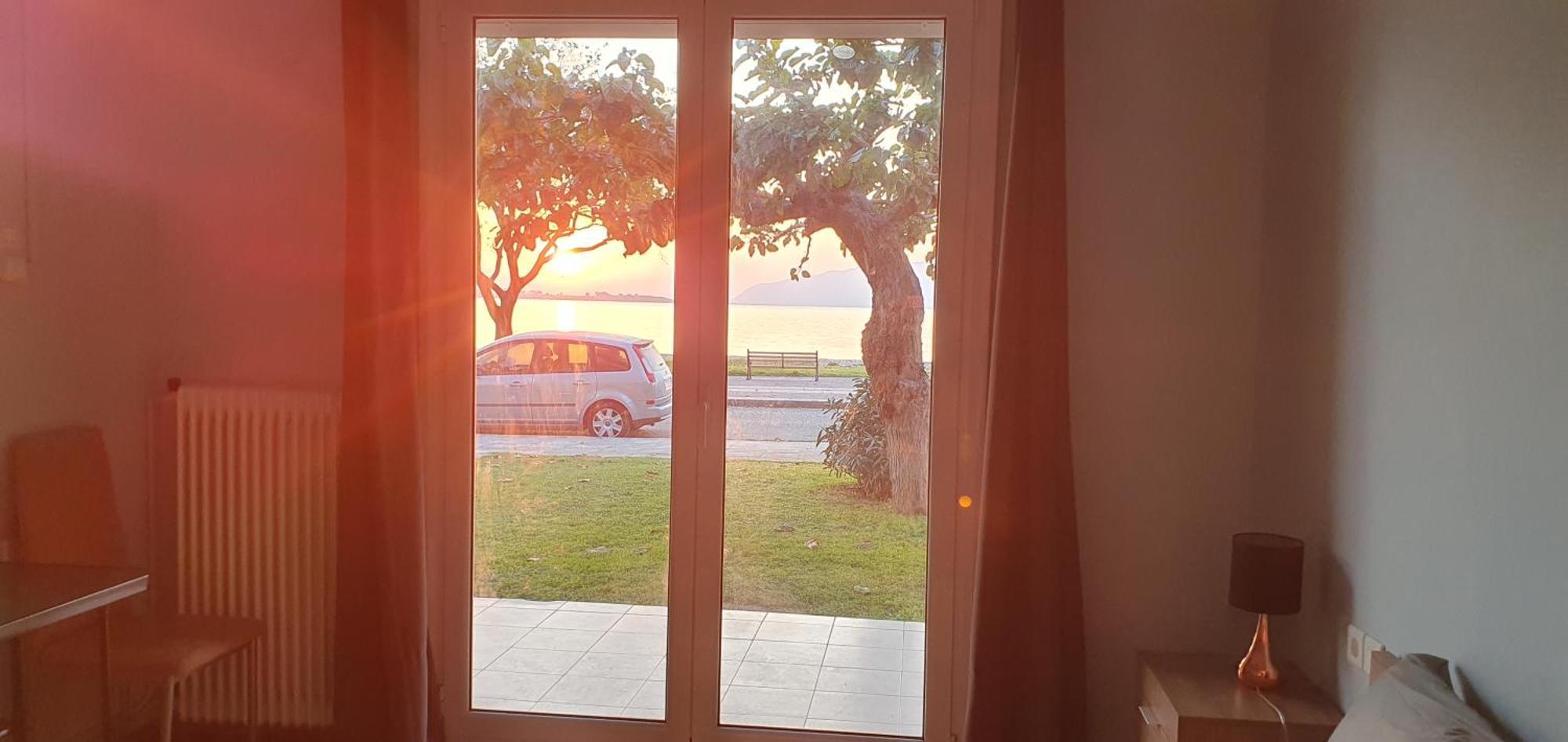 Nafpaktos Seaside Apartment Экстерьер фото