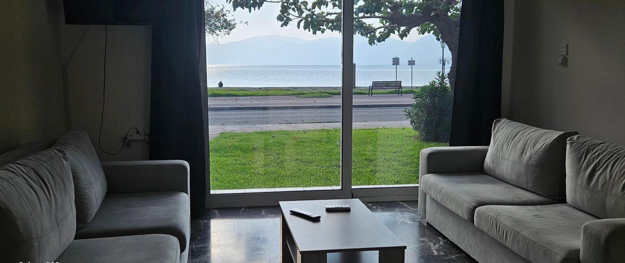 Nafpaktos Seaside Apartment Экстерьер фото