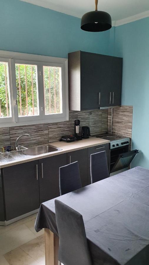 Nafpaktos Seaside Apartment Экстерьер фото